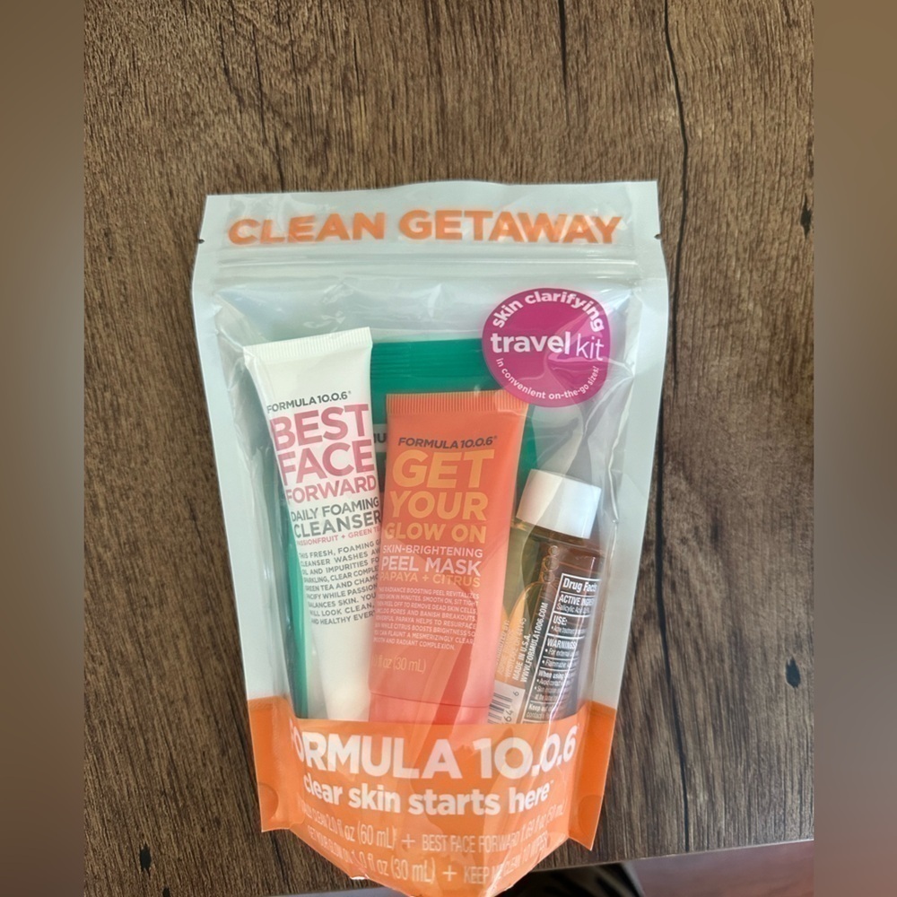 Formula 10.0.6 Clean Getaway Skin Clarifying Travel Kit - Picture 2 of 3